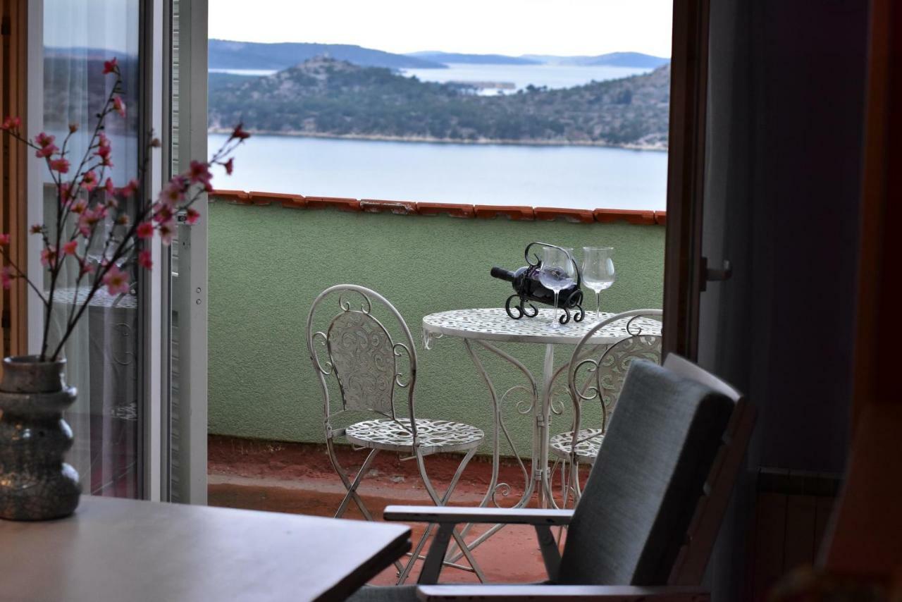 Moonshine Apartment With Magnificent View Σίμπενικ Εξωτερικό φωτογραφία